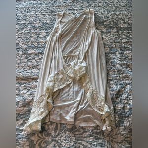 Cream Lace Sleeveless Cardigan